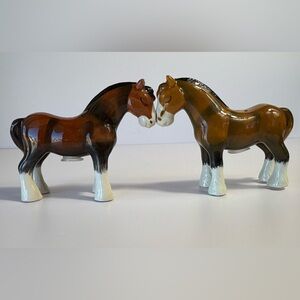 Pacific Giftware Set of Clydesdale Horses Salt/Pepper Shakers Designed to “Kiss”